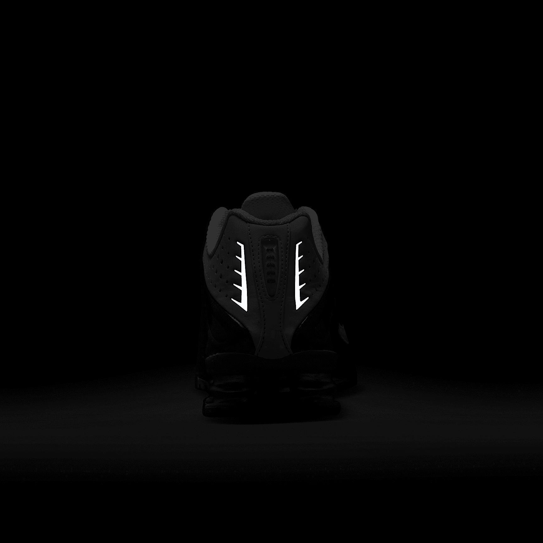 Nike Womens Shox R4 Casual Shoes Product Image