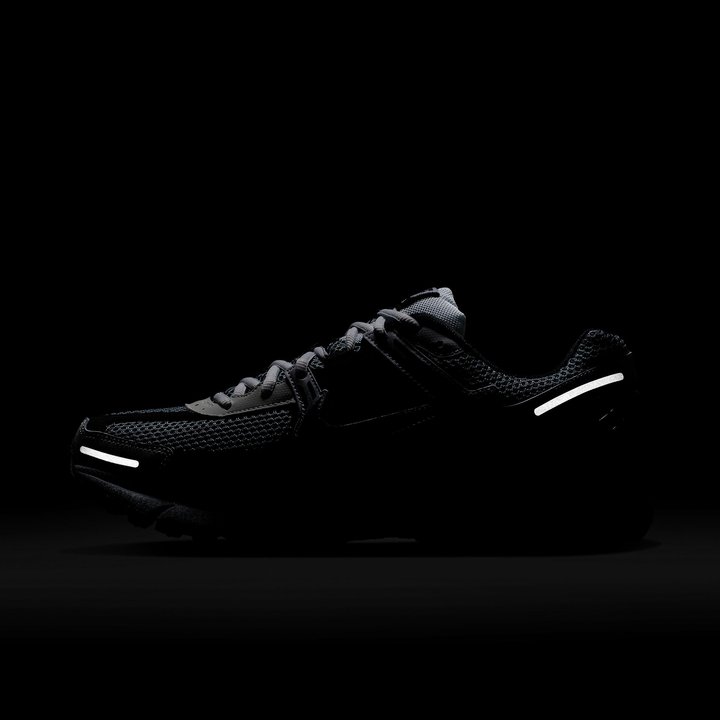 Nike Men's Zoom Vomero 5 SE SP Shoes Product Image