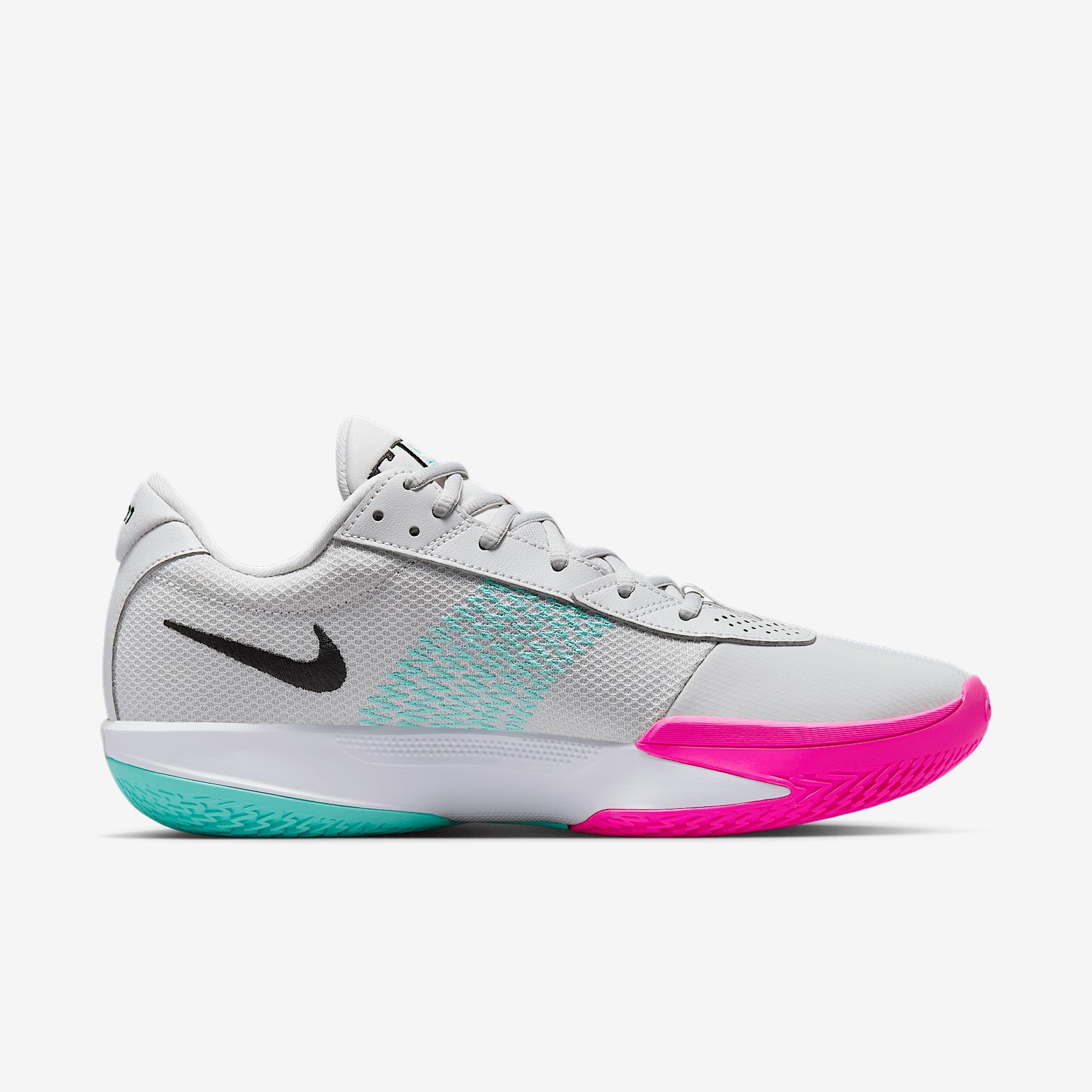Nike Men's G.T. Cut Academy Basketball Shoes Product Image