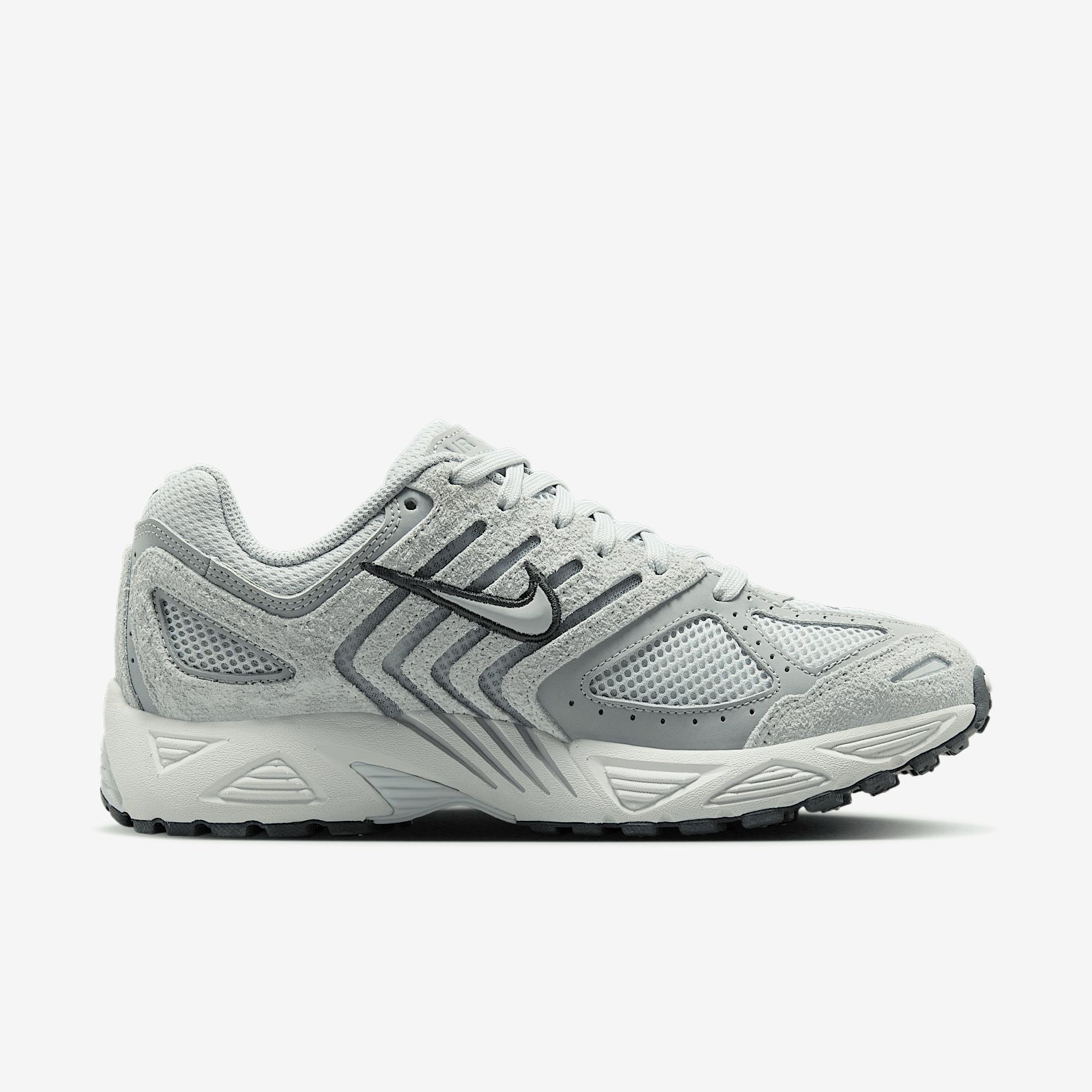 Nike Women's Air Pegasus 2005 Shoes Product Image
