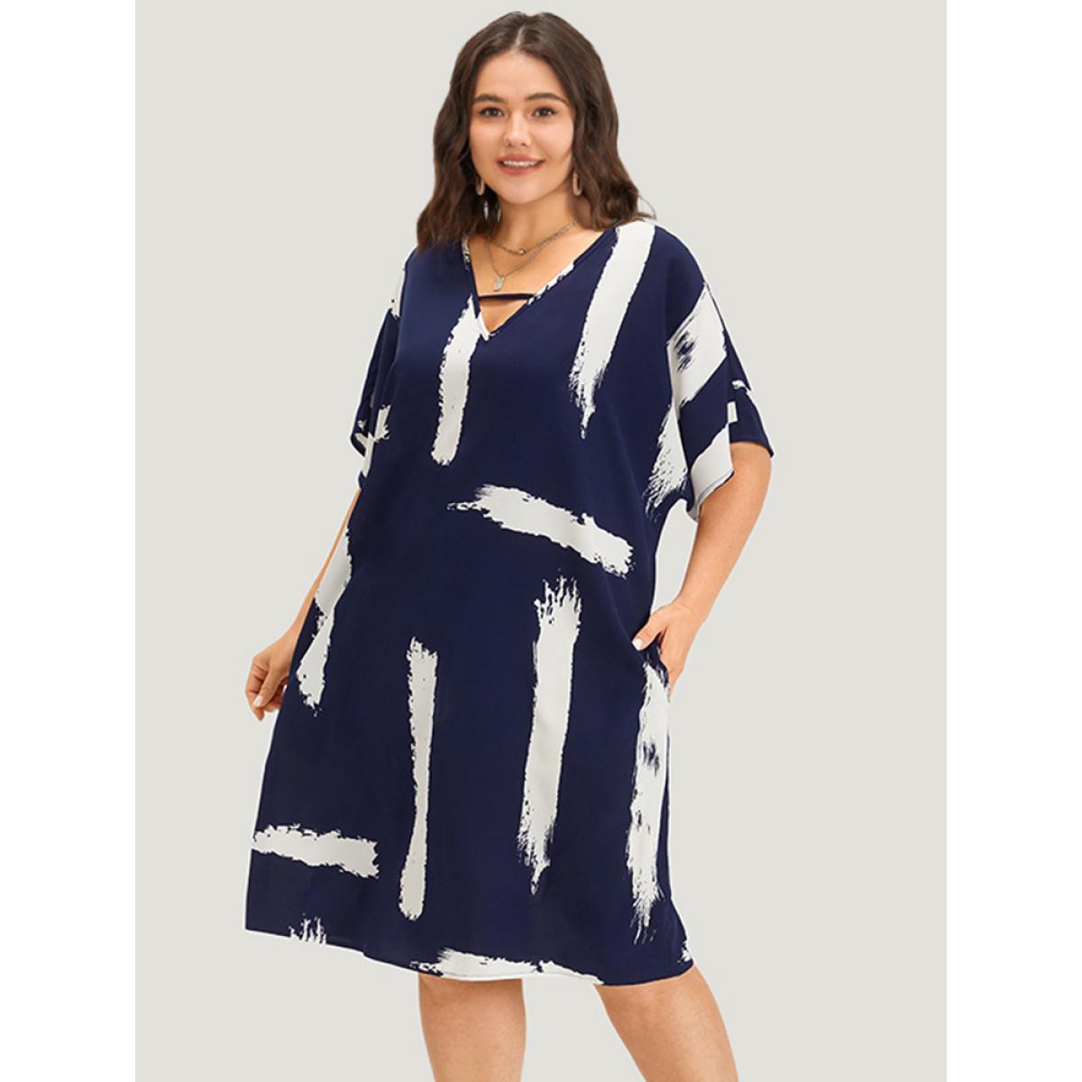 Plus Size Brush Print Keyhole Pocket Dolman Sleeve Dress Indigo Women Elegant Printed Keyhole Cut-Out Half Sleeve Curvy Knee Dress BloomChic 28/5X Product Image