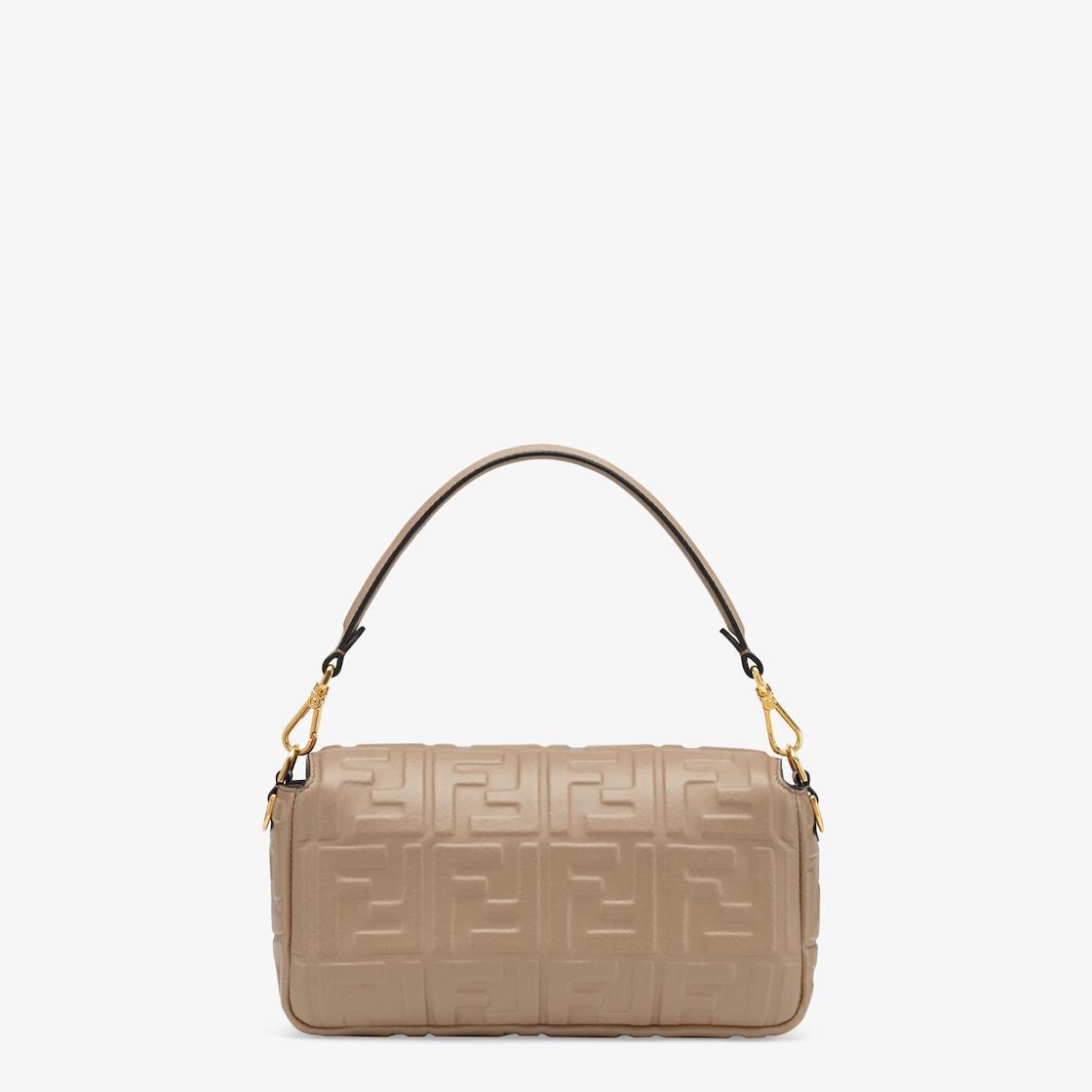 BaguetteBeige leather bag Product Image