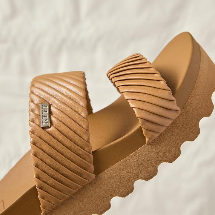 Cushion Vista Hi Female Product Image