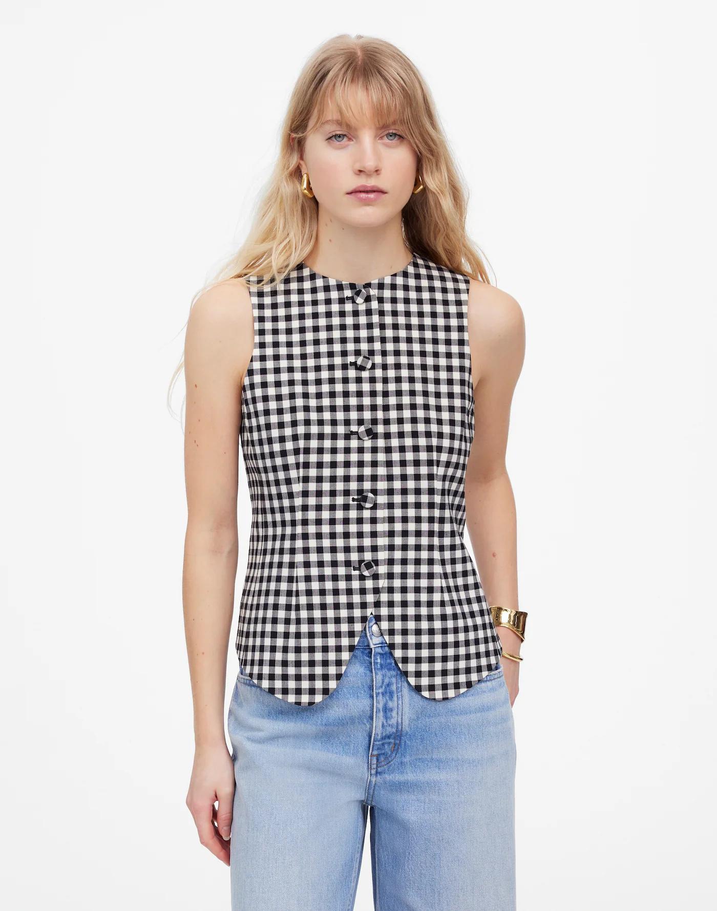 Single-Breasted Crewneck Vest Product Image