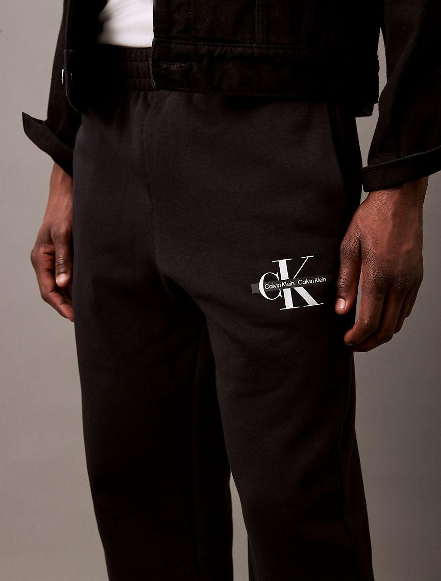 Archive Logo Fleece Jogger Product Image