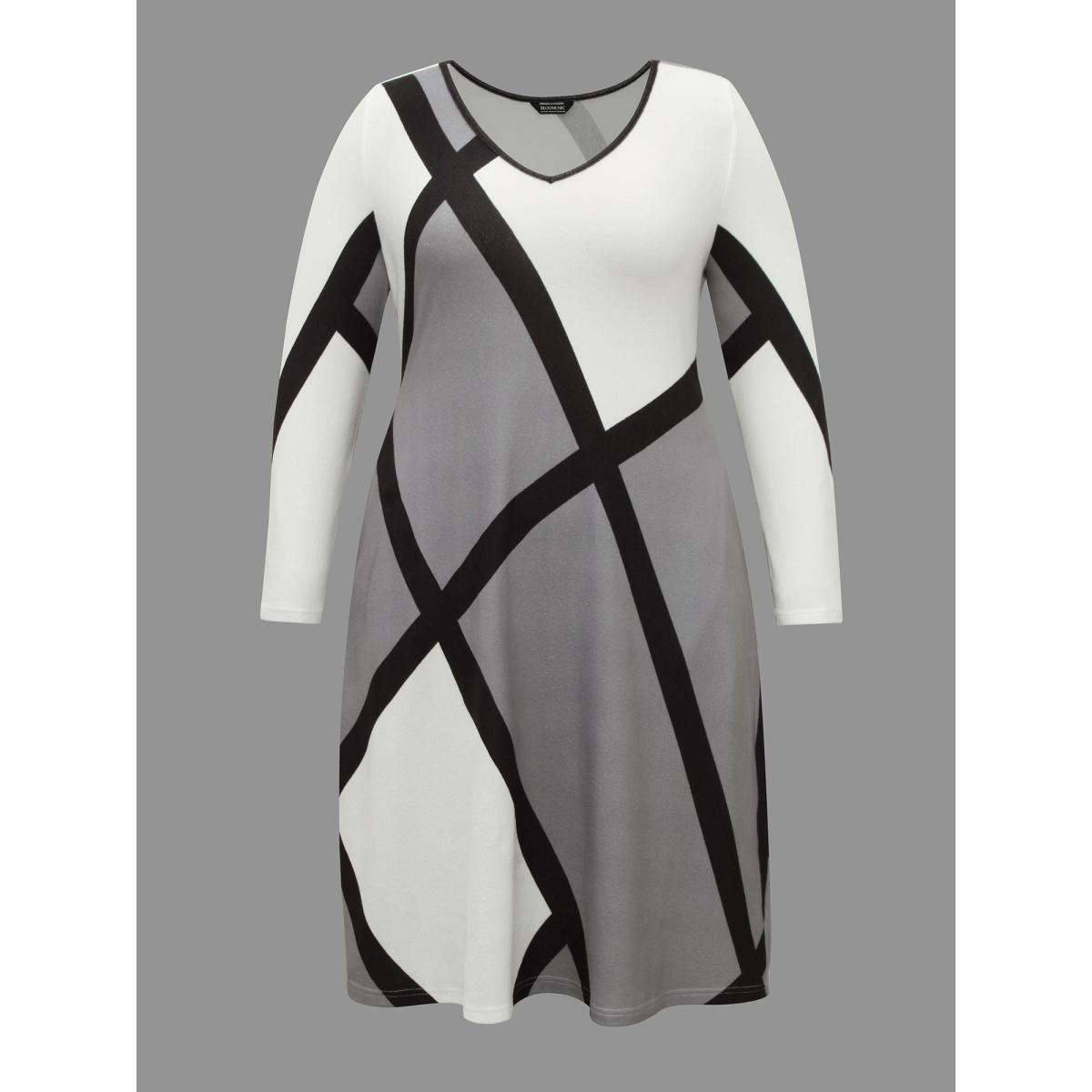Plus Size V Neck Colorblock Contrast Pocket Dress Mediumgray Women Casual Contrast V-neck Long Sleeve Curvy BloomChic 18-20/2X Product Image