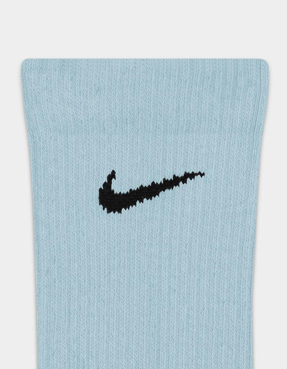 NIKE Everyday Plus 3 Pack Cushioned Crew Socks Product Image