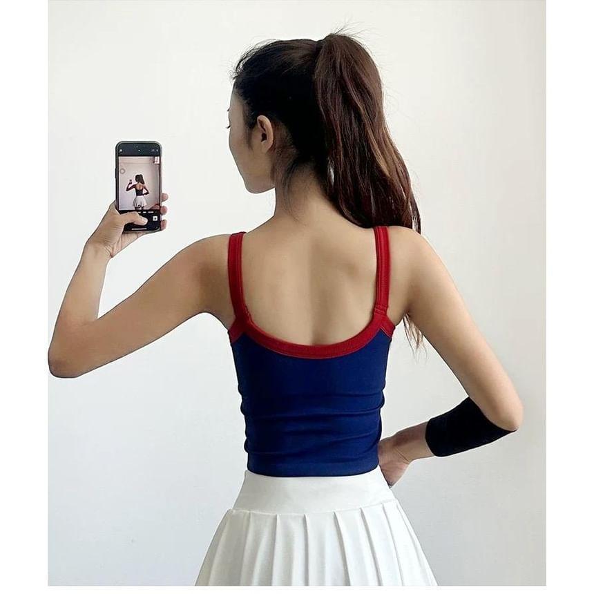 Scoop Neck Contrast Trim Sports Bra Top Product Image