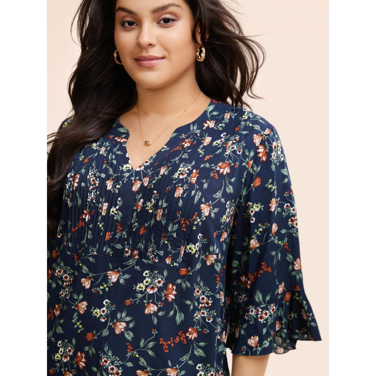 Plus Size Indigo Ditsy Floral Pleated Flutter Sleeve Blouse Women Elegant Elbow-length sleeve Flat collar with V-notch Everyday Blouses BloomChic 30/6X Product Image