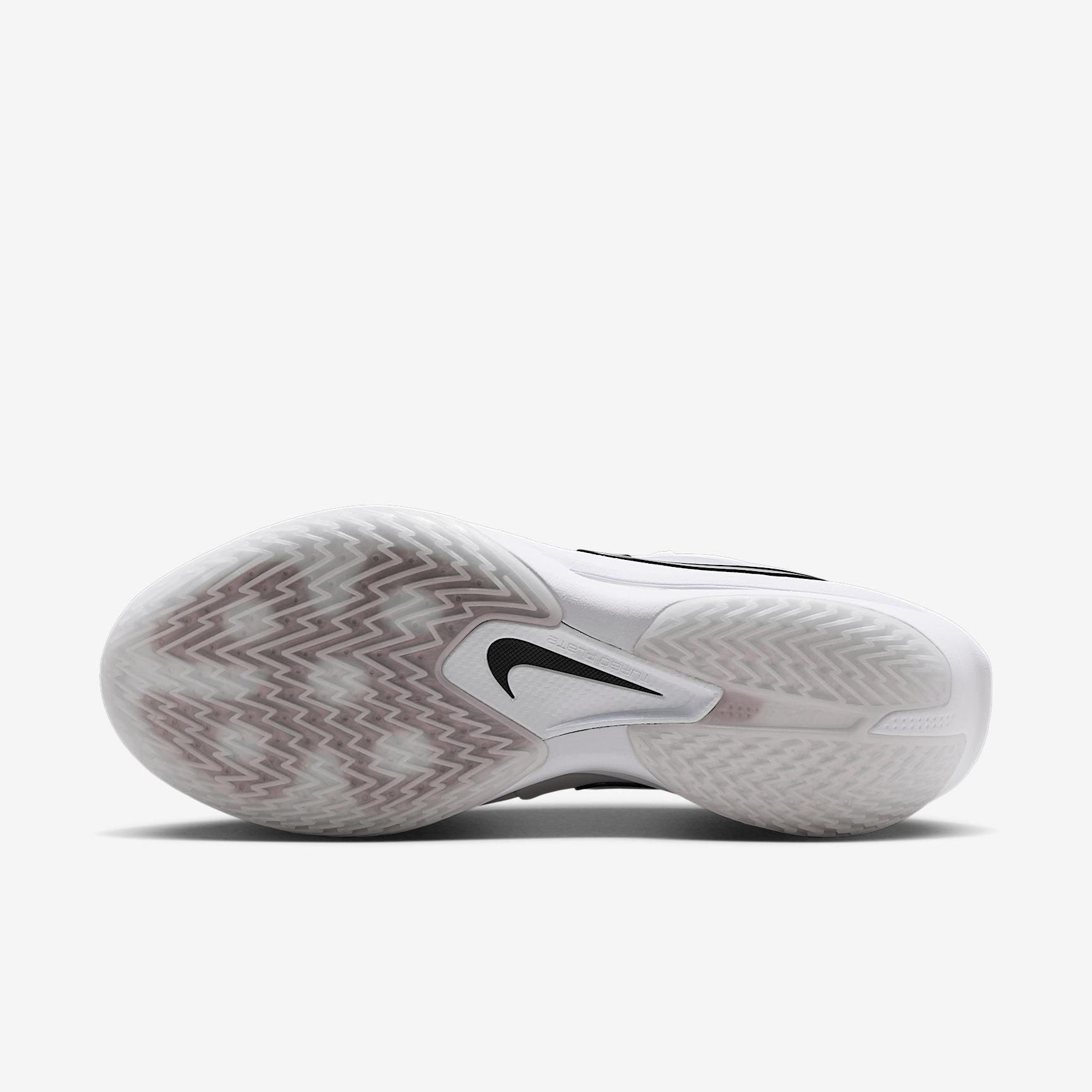 Nike G.T. Cut 3 Turbo Basketball Shoes Product Image