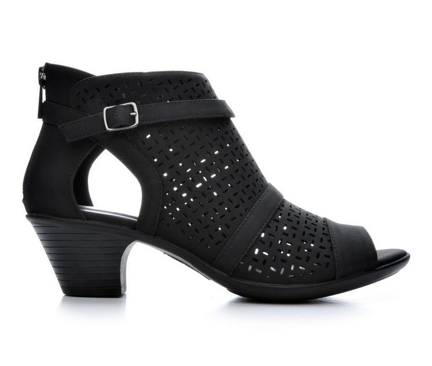 Women's Easy Street Carrigan Booties Product Image