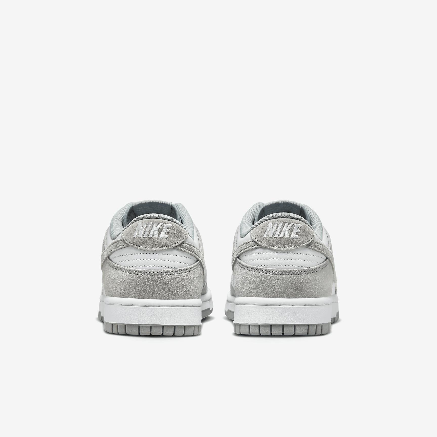 Nike Men's Dunk Low Retro SE Leather/Suede Shoes Product Image