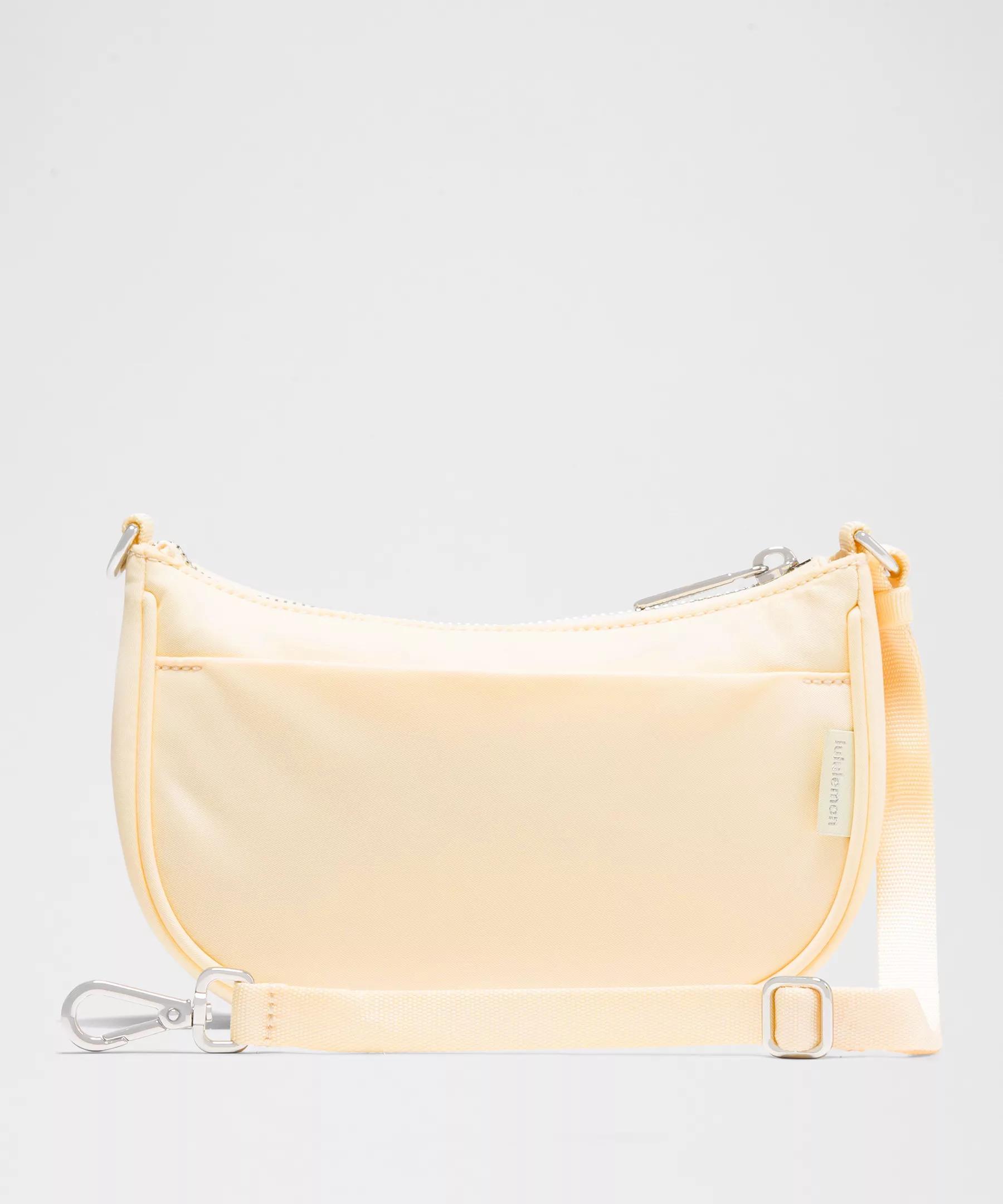 City Essentials Mini Shoulder Bag 1L Product Image