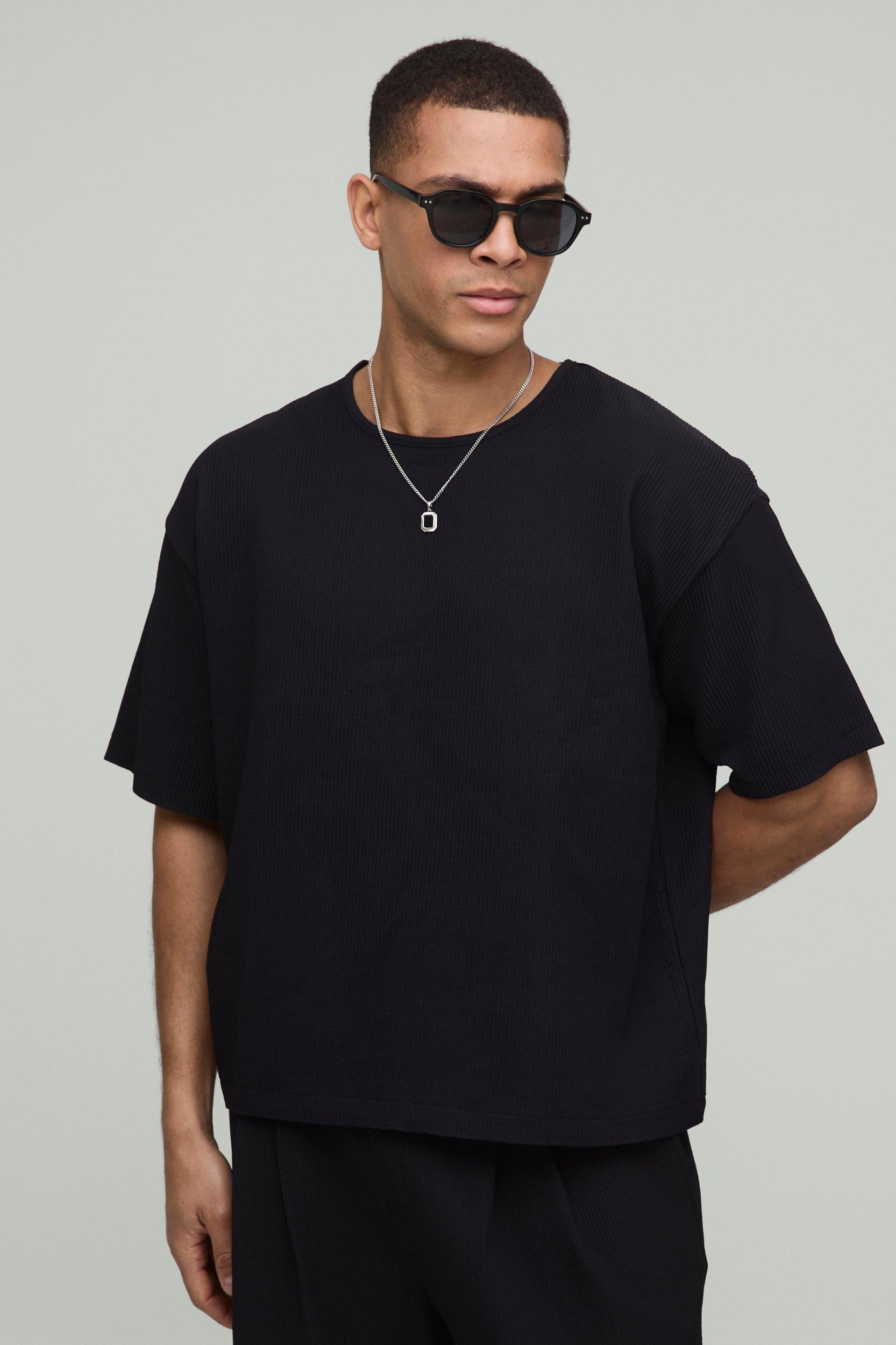 Oversized Boxy Pleated T-Shirt | boohooMAN USA Product Image