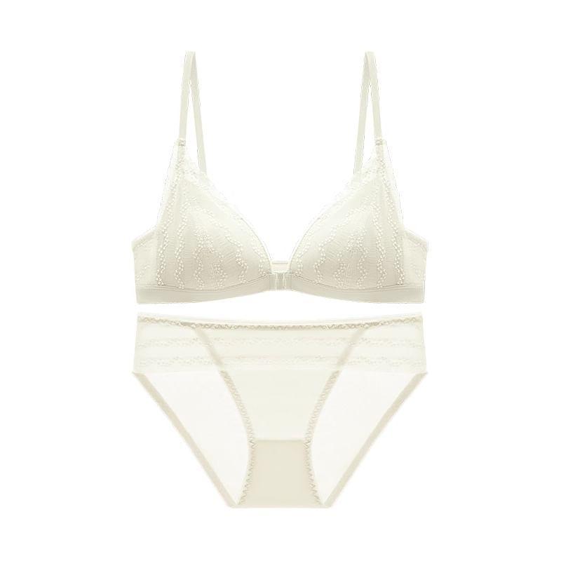 Striped Lace Trim Front-Closure Bra / Plain Bikini Panties / Set Product Image