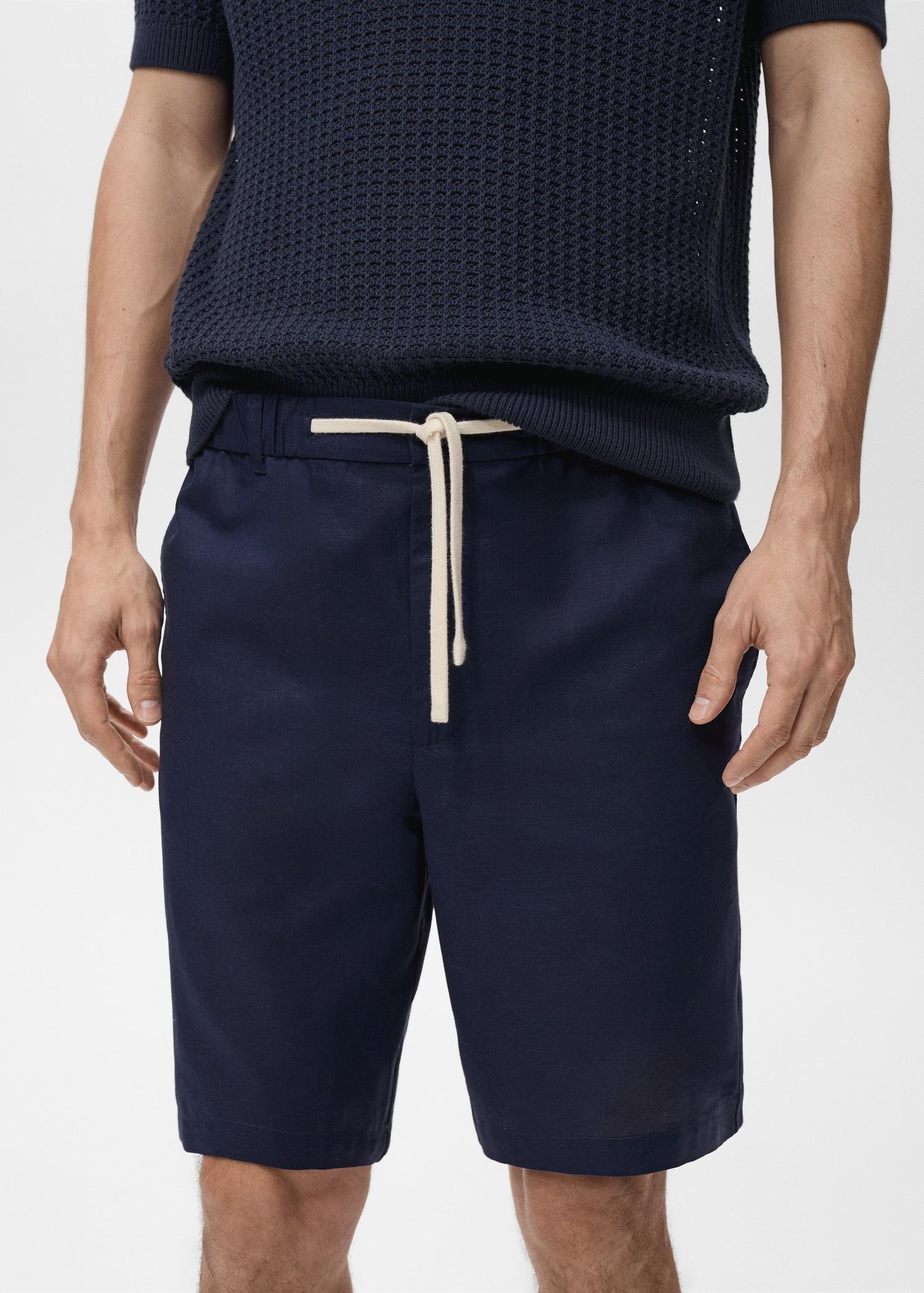 Cotton-linen blend bermuda shorts - Men | MANGO USA Product Image