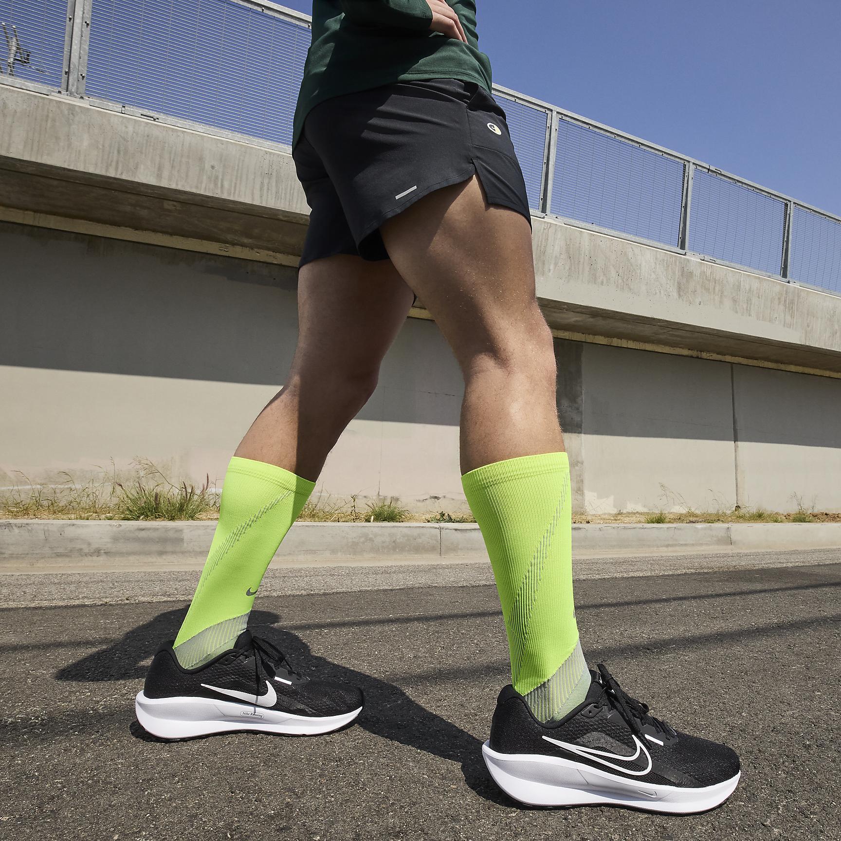 Nike Men's Downshifter 13 Road Running Shoes Product Image