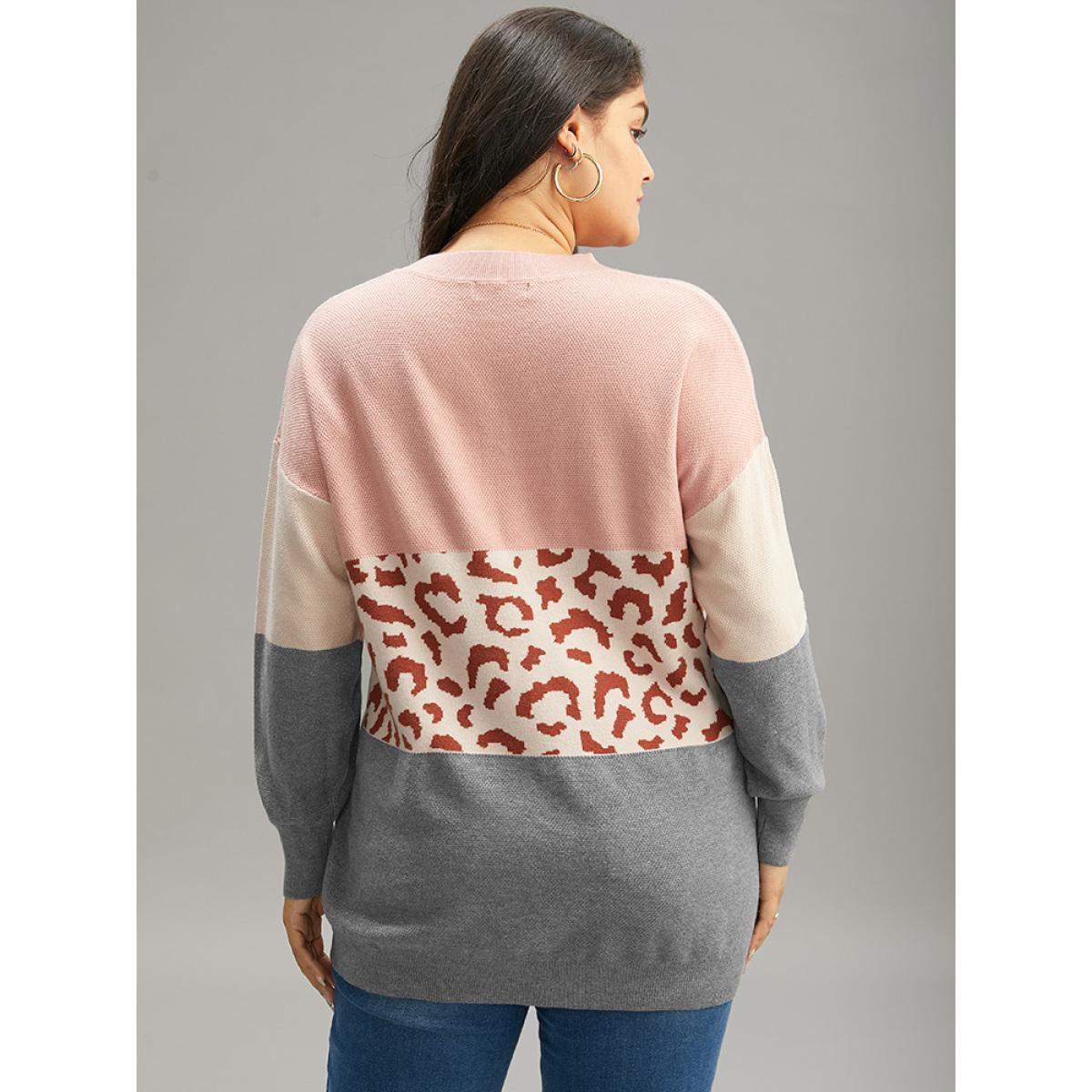 Plus Size Leopard Contrast Patchwork Batwing Sleeve Pullover Multicolor Women Casual Loose Long Sleeve V-neck Dailywear Pullovers BloomChic 12/L Product Image