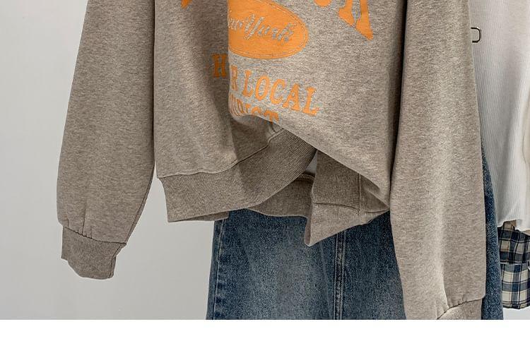 Round Neck Lettering Pullover Product Image