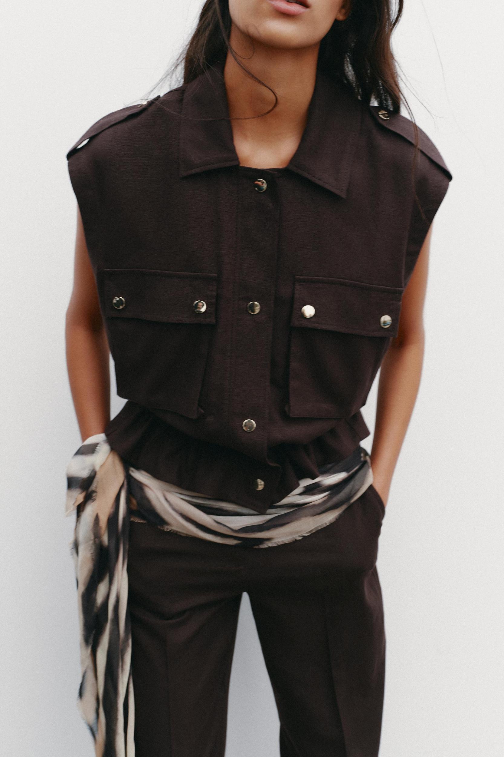 LINEN CARGO VEST Product Image