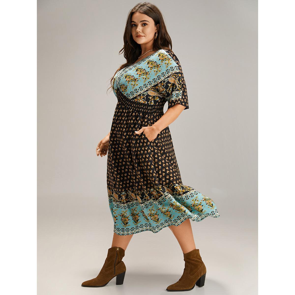 Plus Size Bandana Print Wrap Shirred Batwing Sleeve Dress Black Women Vacation Printed V-neck Short sleeve Curvy Midi Dress BloomChic 14-16/1X Product Image