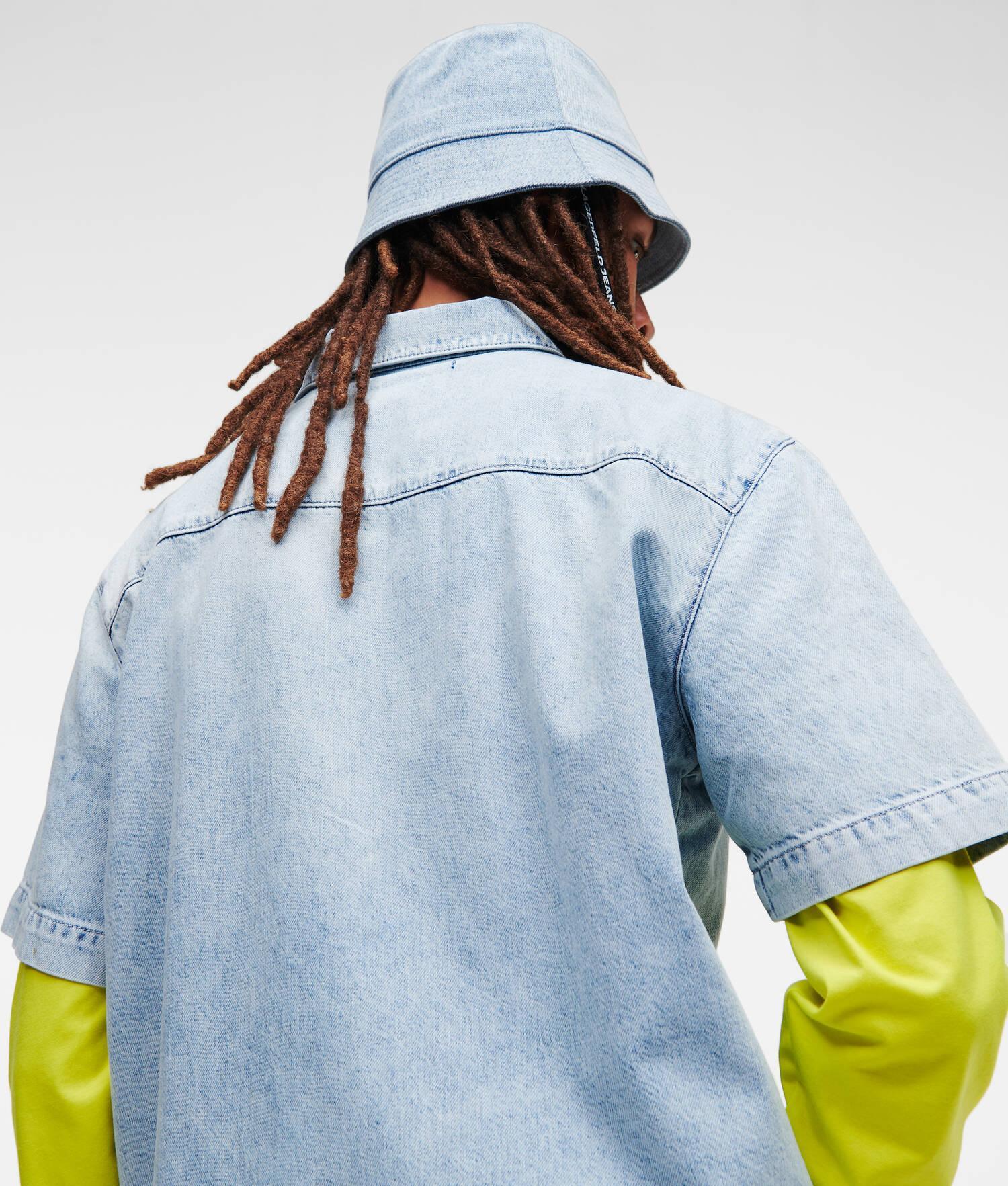 KLJ SHORT-SLEEVED DENIM SHIRT Product Image