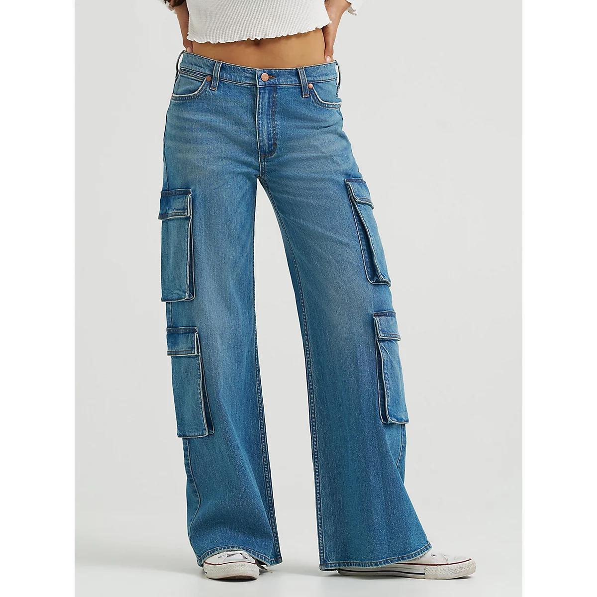Women's Low Rise Baggy Cargo Jean | Women's JEANS | Wrangler® Product Image