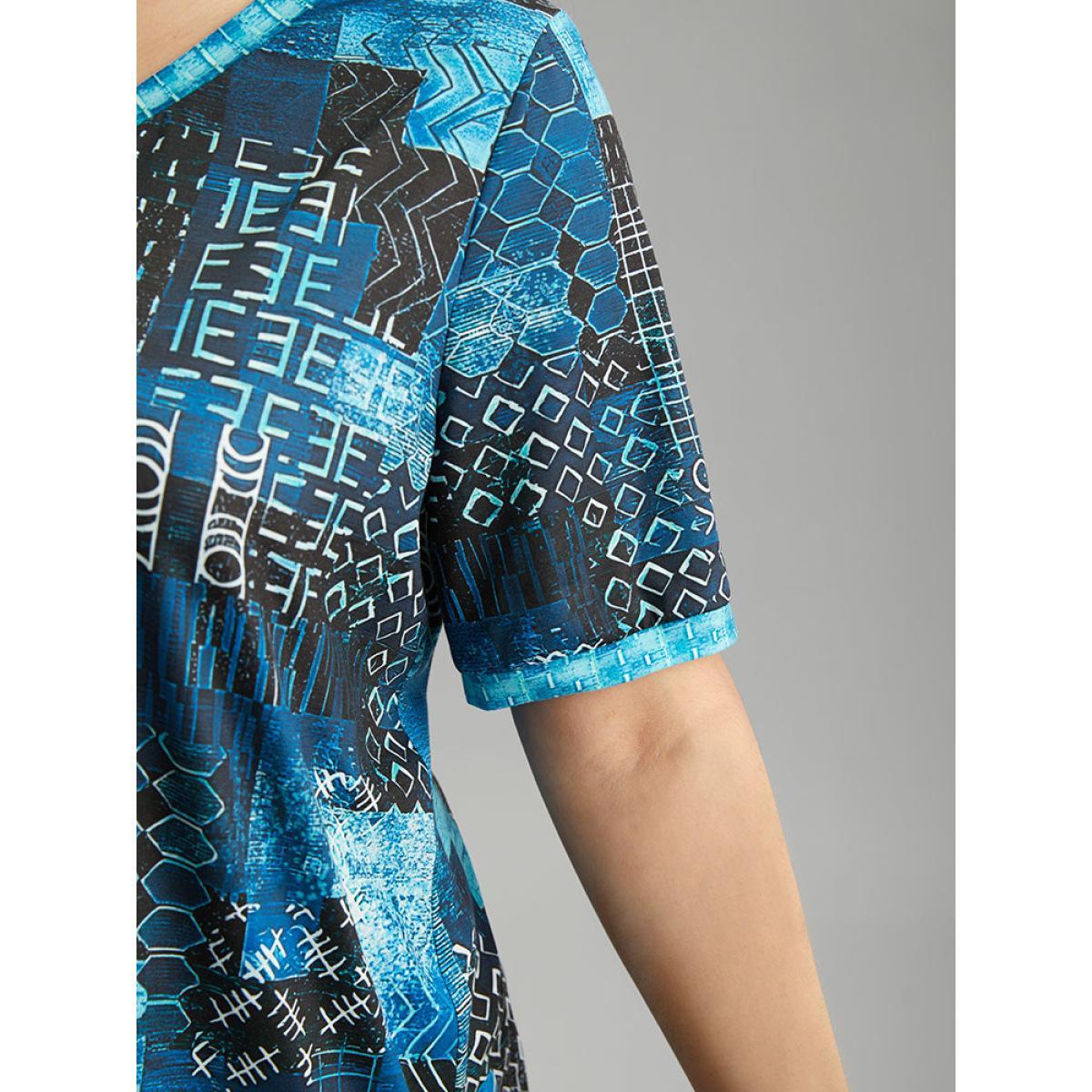 Plus Size Geometric Print V Neck T-shirt Multicolor Women Casual Printed Geometric V-neck Dailywear T-shirts BloomChic 10/M Product Image