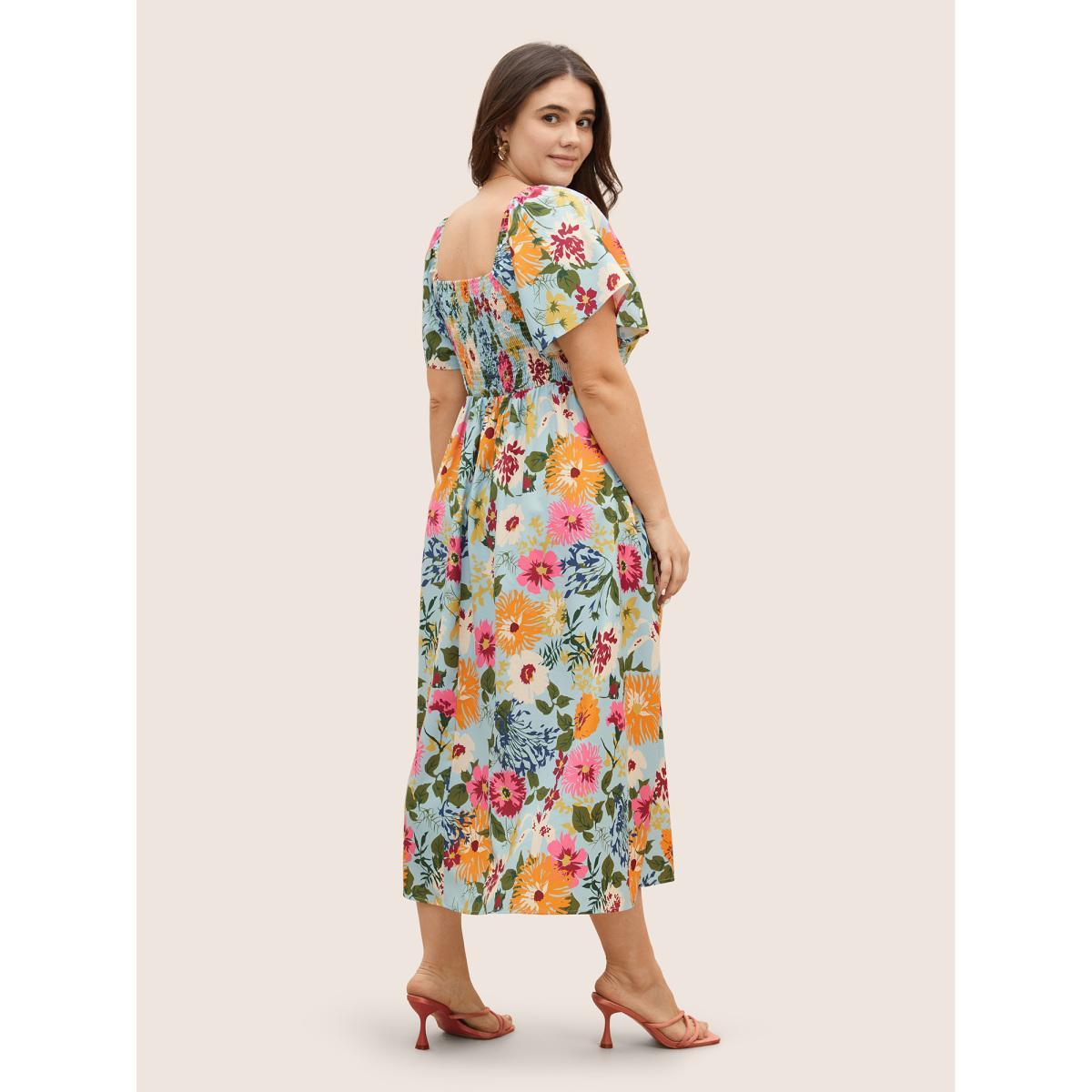 Plus Size Floral Shirred Square Neck Pocket Midi Dress LightBlue Women Elegant Non Square Neck Short sleeve Curvy Midi Dress BloomChic 28/5X Product Image