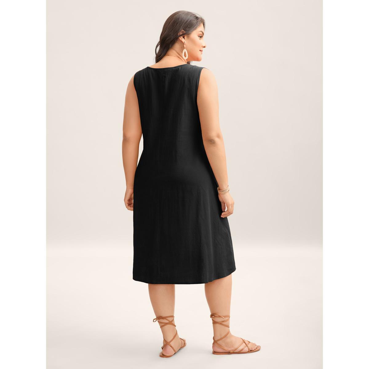 Plus Size Cotton Toothpick Pleat Plain Midi Dress Black Women Notched collar Sleeveless Curvy BloomChic 30/6X Product Image