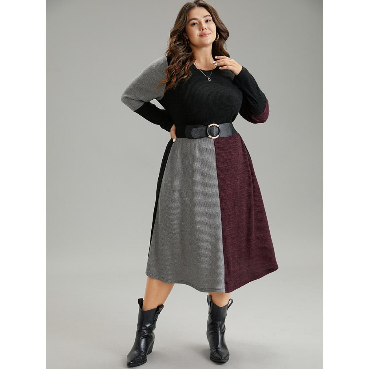 Plus Size Rib Knit Colorblock Contrast Pocket Dress Black Women Casual Rib Knit Round Neck Long Sleeve Curvy Midi Dress BloomChic 28/5X Product Image