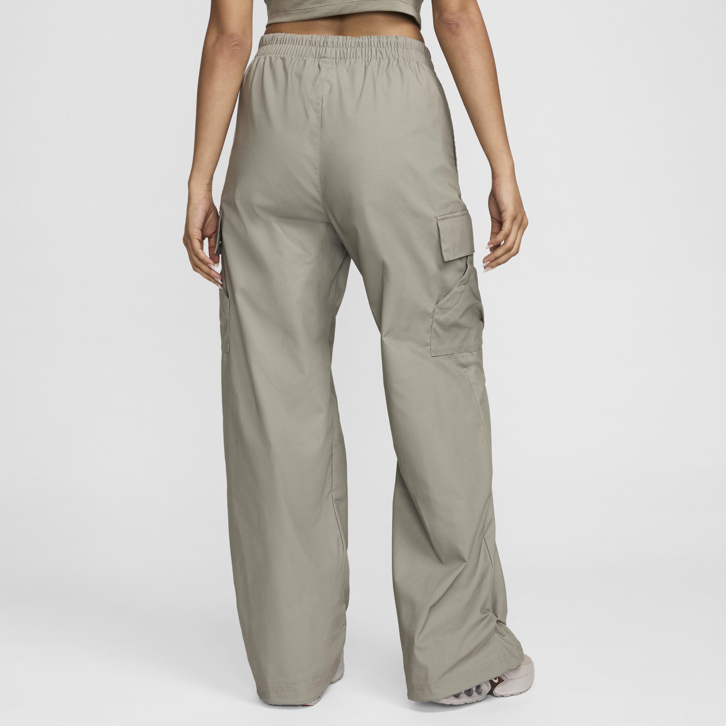 Nike Sportswear Everything Wovens Women's Mid-Rise Cargo Pants Product Image