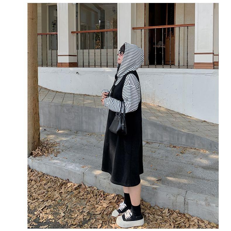 Plus Size Set: Puff-Sleeve Striped Hoodie + Henley Plain Midi Overall Dress Product Image
