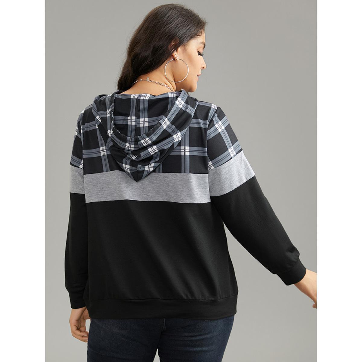Plus Size Colorblock Contrast Plaid Kangaroo Pocket Sweatshirt Women Black Casual Contrast Hooded Dailywear Sweatshirts BloomChic 10/M Product Image