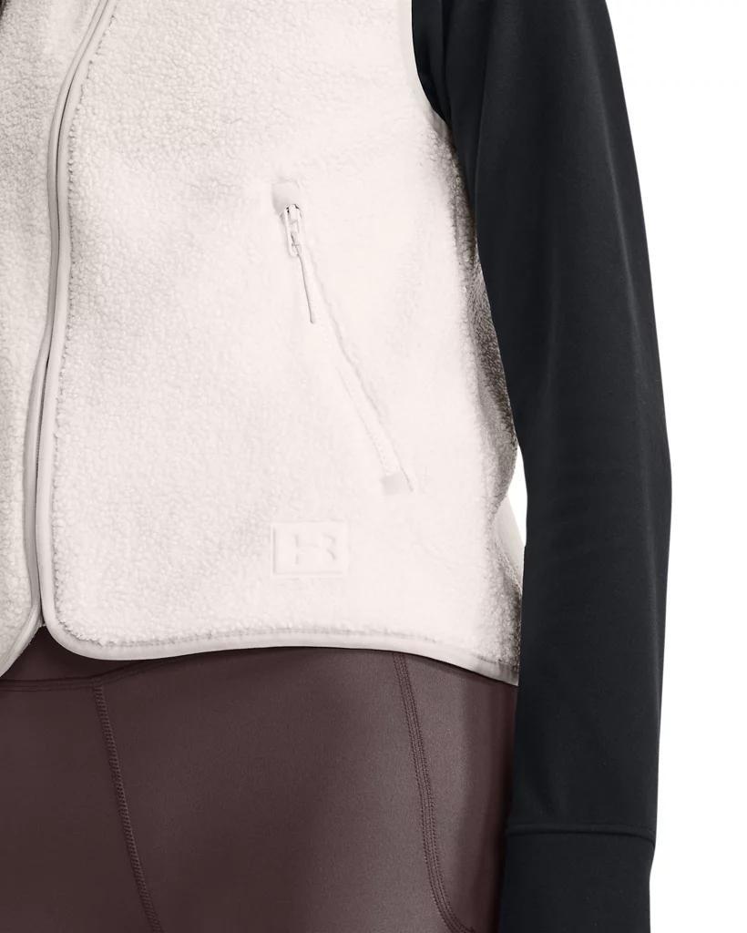 Women's UA Mission Vest Product Image