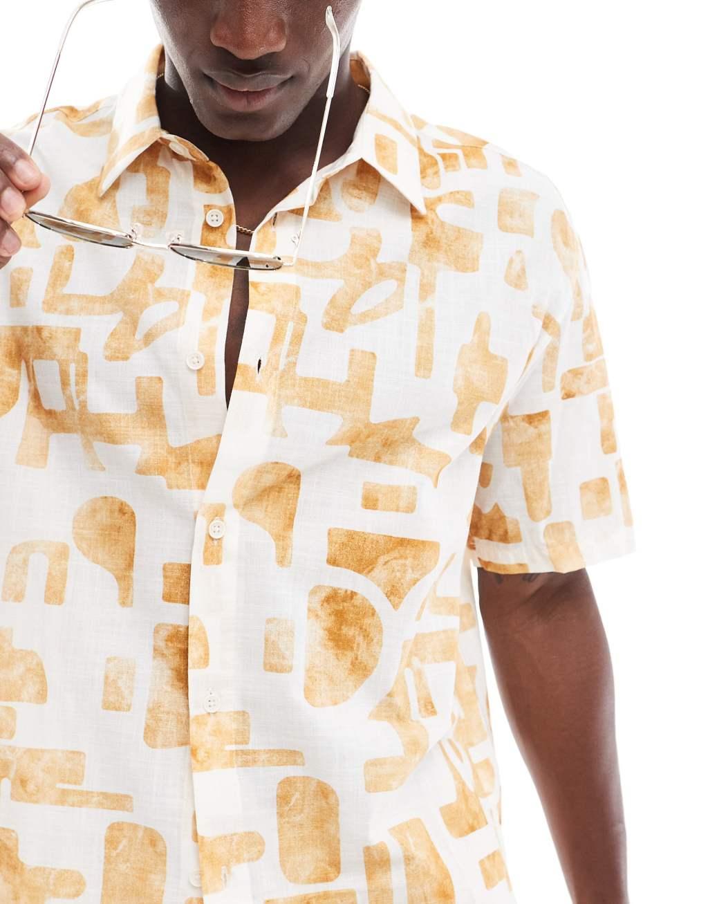 Bershka geometric print shirt in ecru Product Image