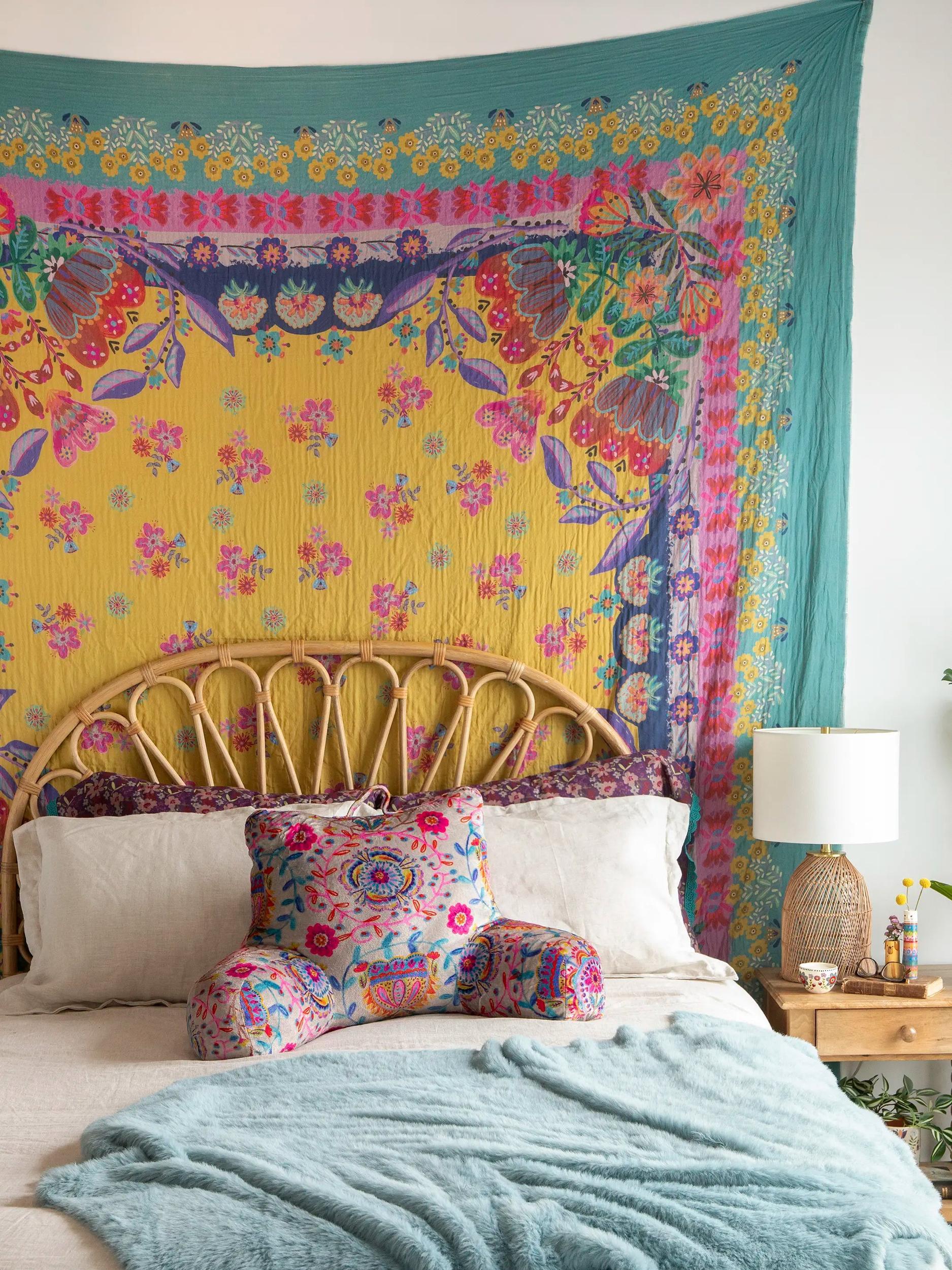 Gauze Tapestry Blanket Product Image