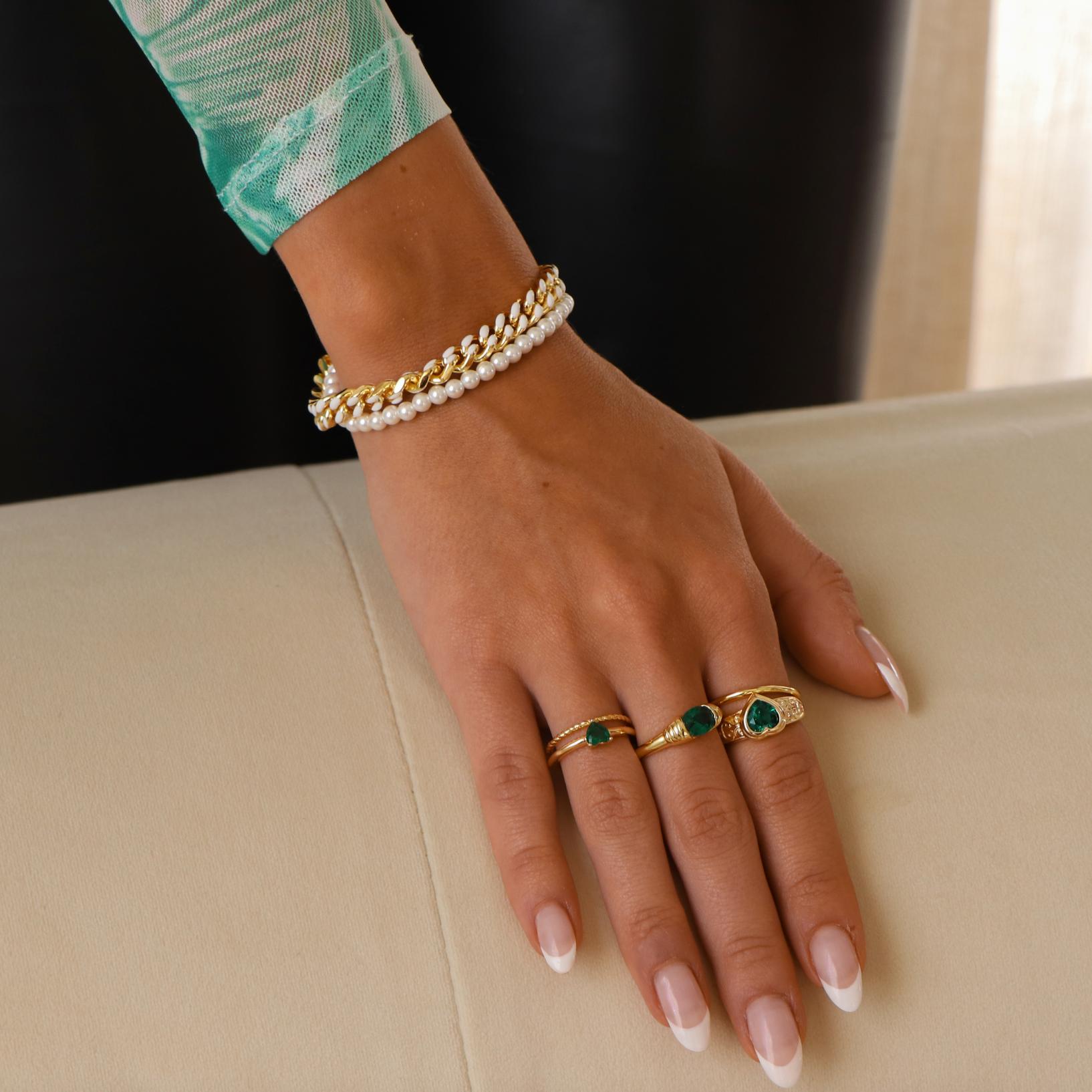 Girly Pearly Bracelet Product Image