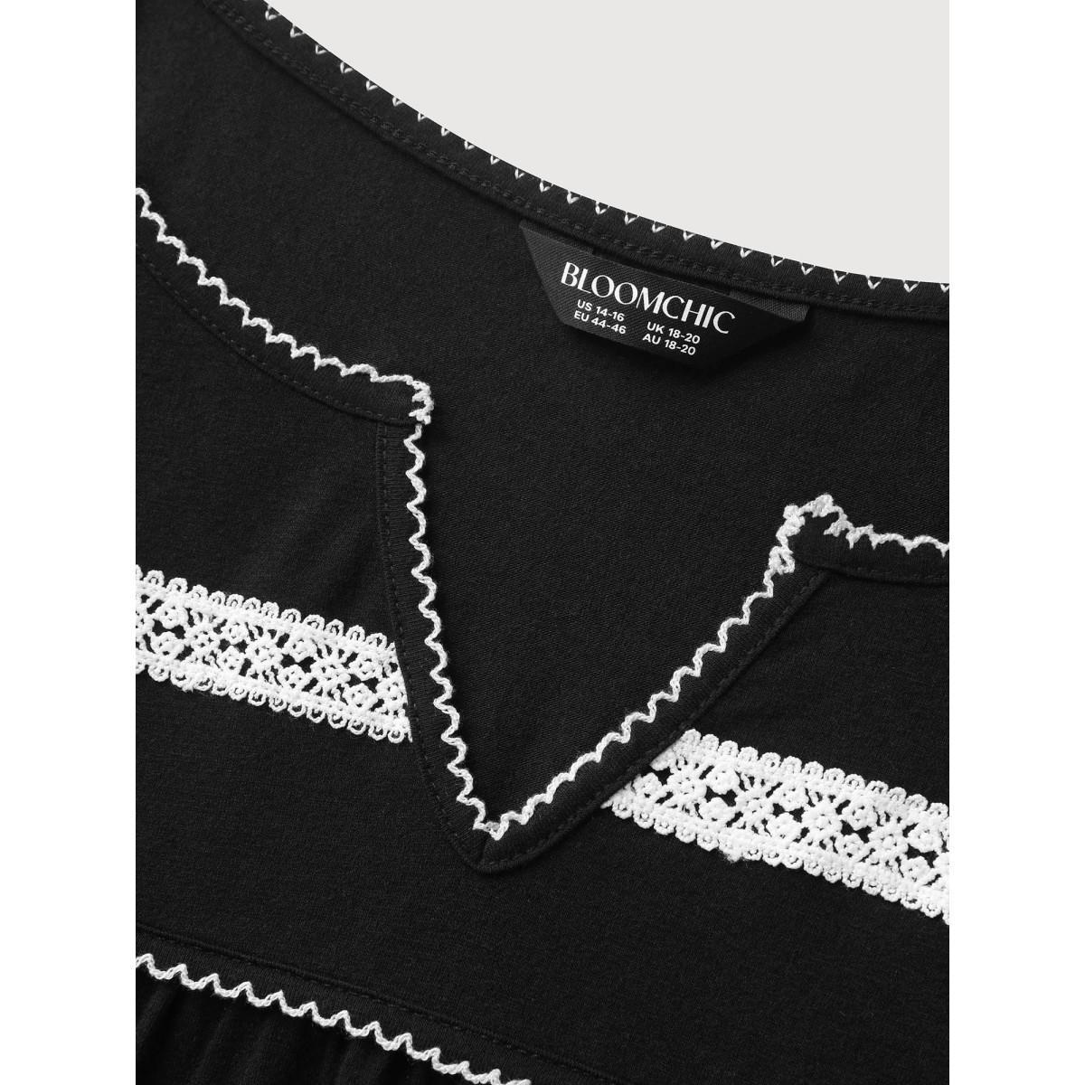 Plus Size Lace Color Contrast Pleated T-Shirt Black Women Woven ribbon&lace trim Flat collar with V-notch Vacation T-shirts BloomChic 26/4X Product Image