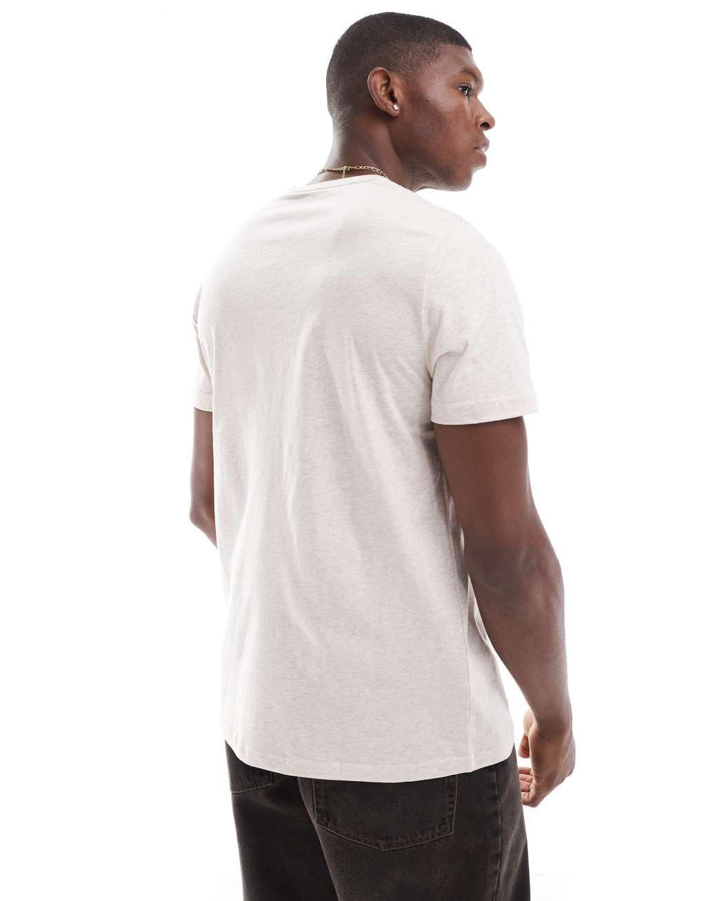 Fred Perry T-shirt in oatmeal white Product Image