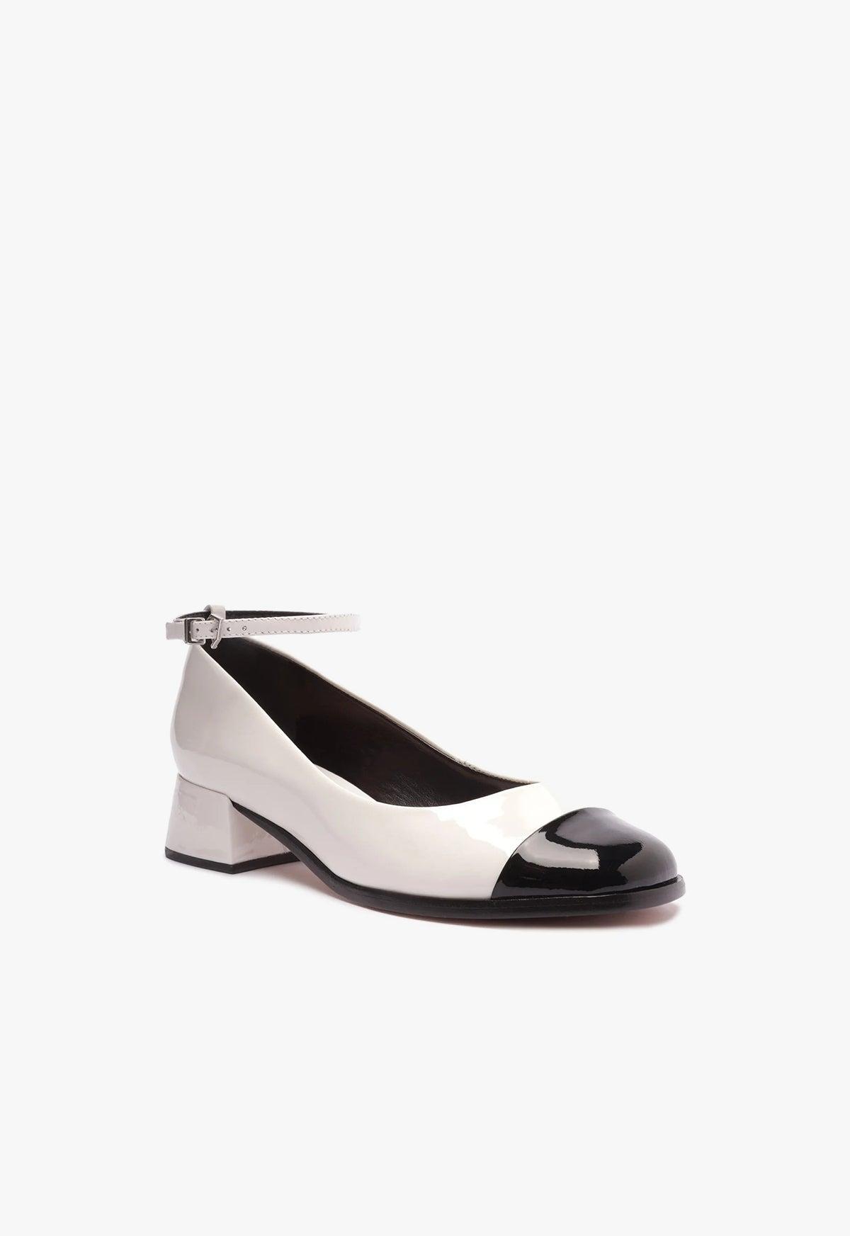 Dorothy Casual Leather Pump Female Product Image