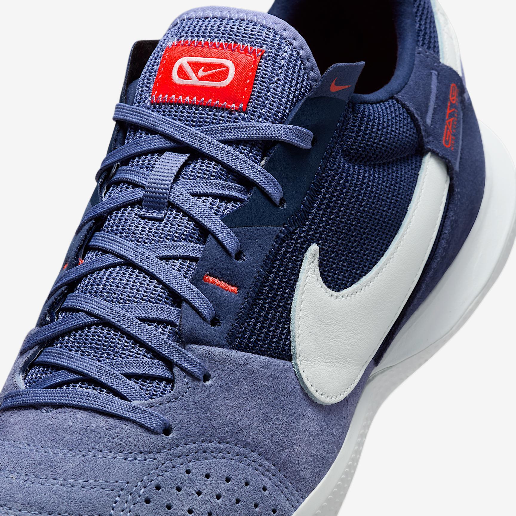 Nike Men's Streetgato Low-Top Soccer Shoes Product Image