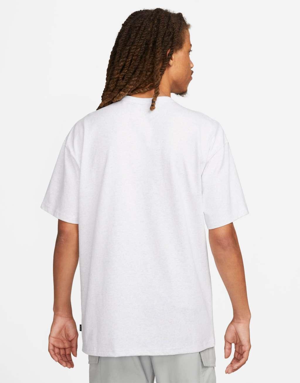 Nike Premium Essentials T-shirt Product Image