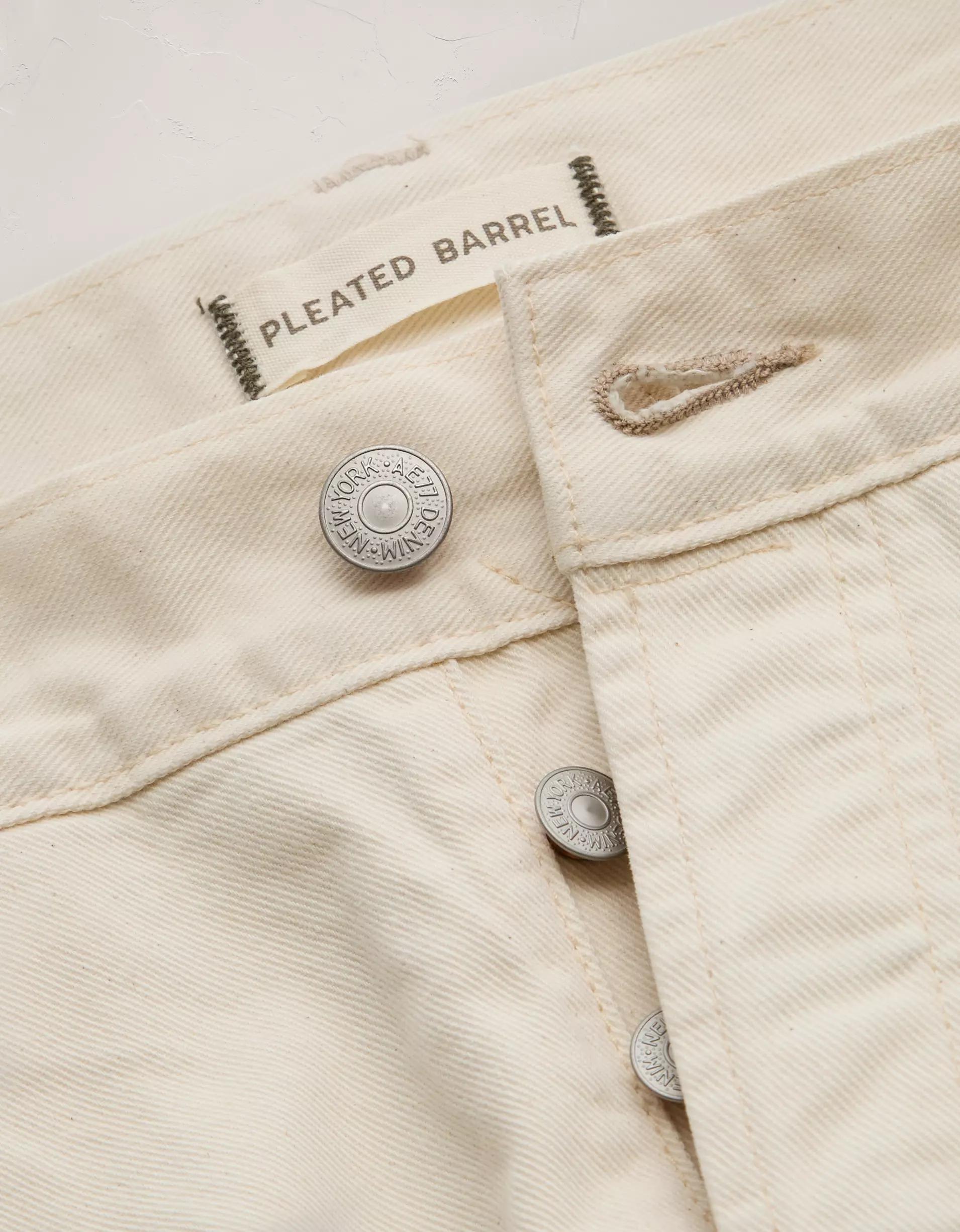 AE77 Premium Pleated Barrel Jean Product Image