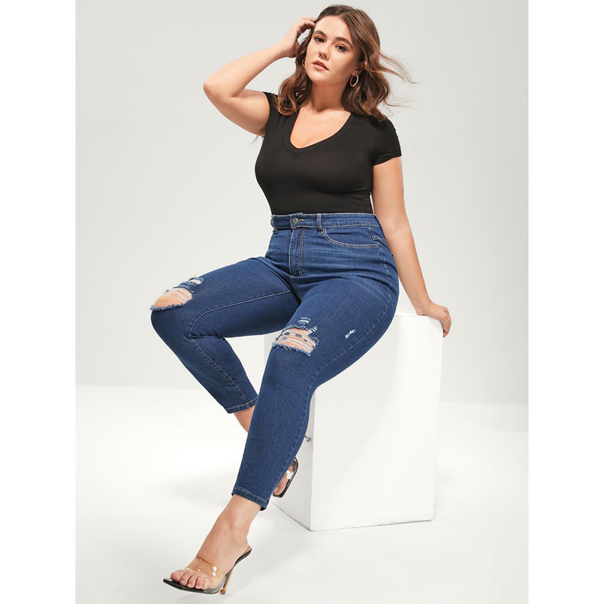 Plus Size Skinny Moderately Stretchy Mid Rise Medium Wash Pocket Jeans Women Blue Casual Plain Pocket Medium stretch Pocket Jeans BloomChic 26/4X Product Image