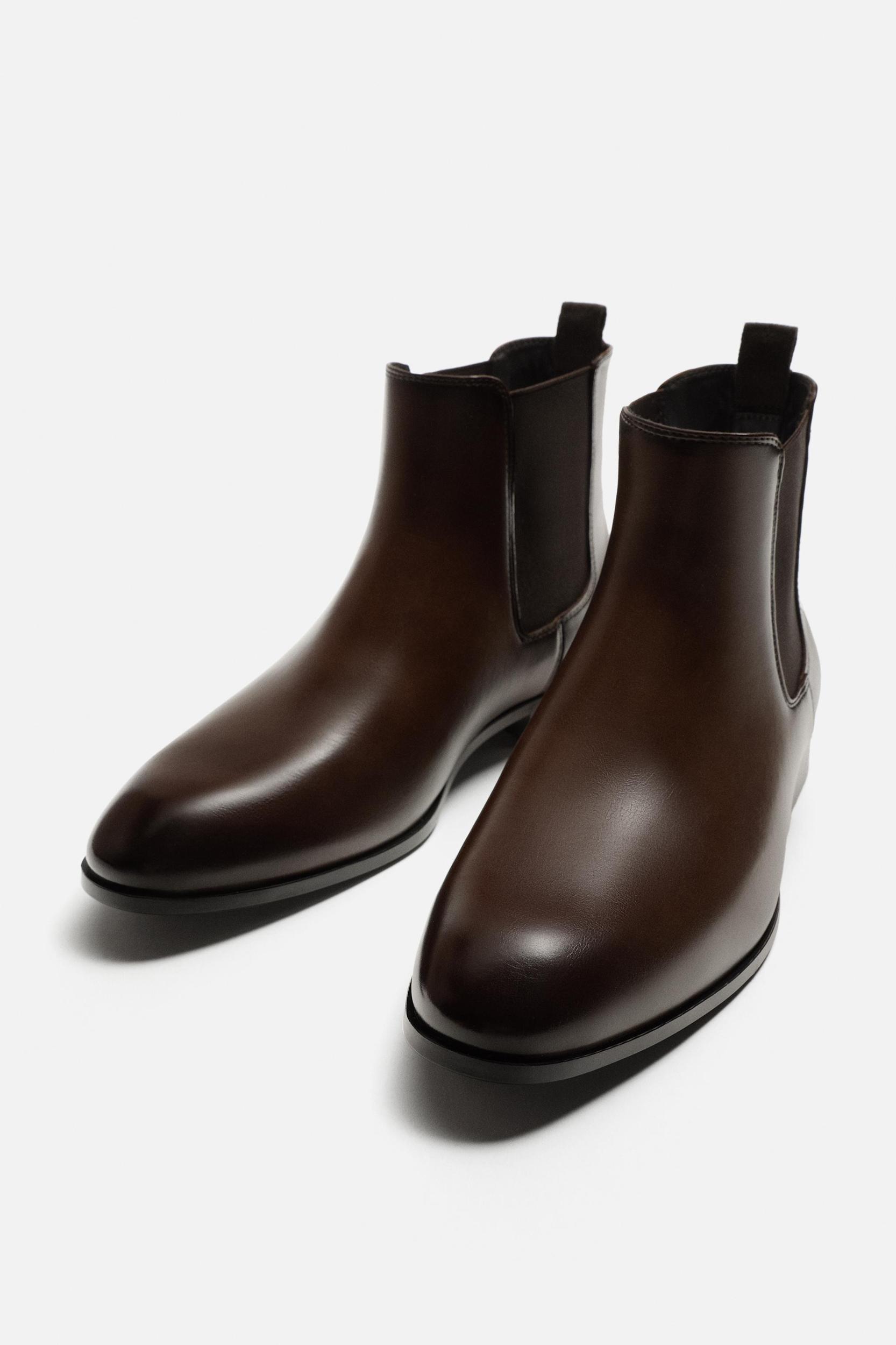 POINTED TOE CHELSEA BOOTS Product Image