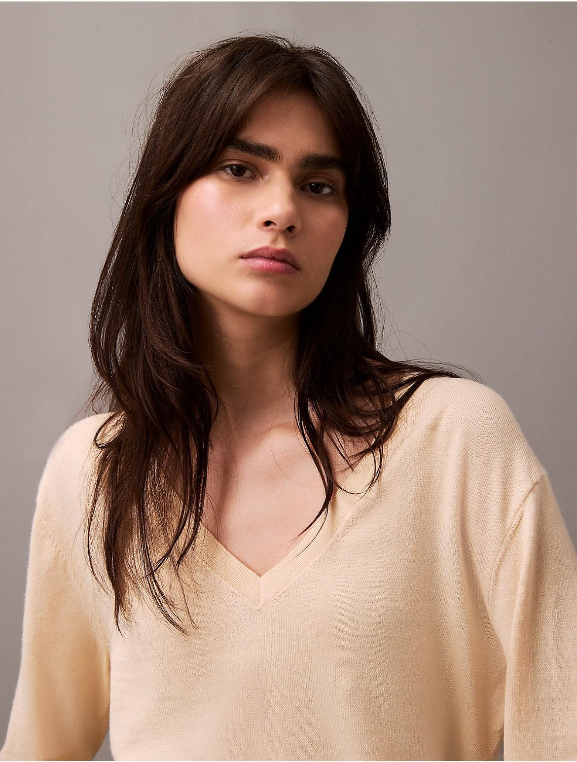 Calvin Klein Women's Extra Fine Merino Blend V-Neck Sweater - Red - M Product Image