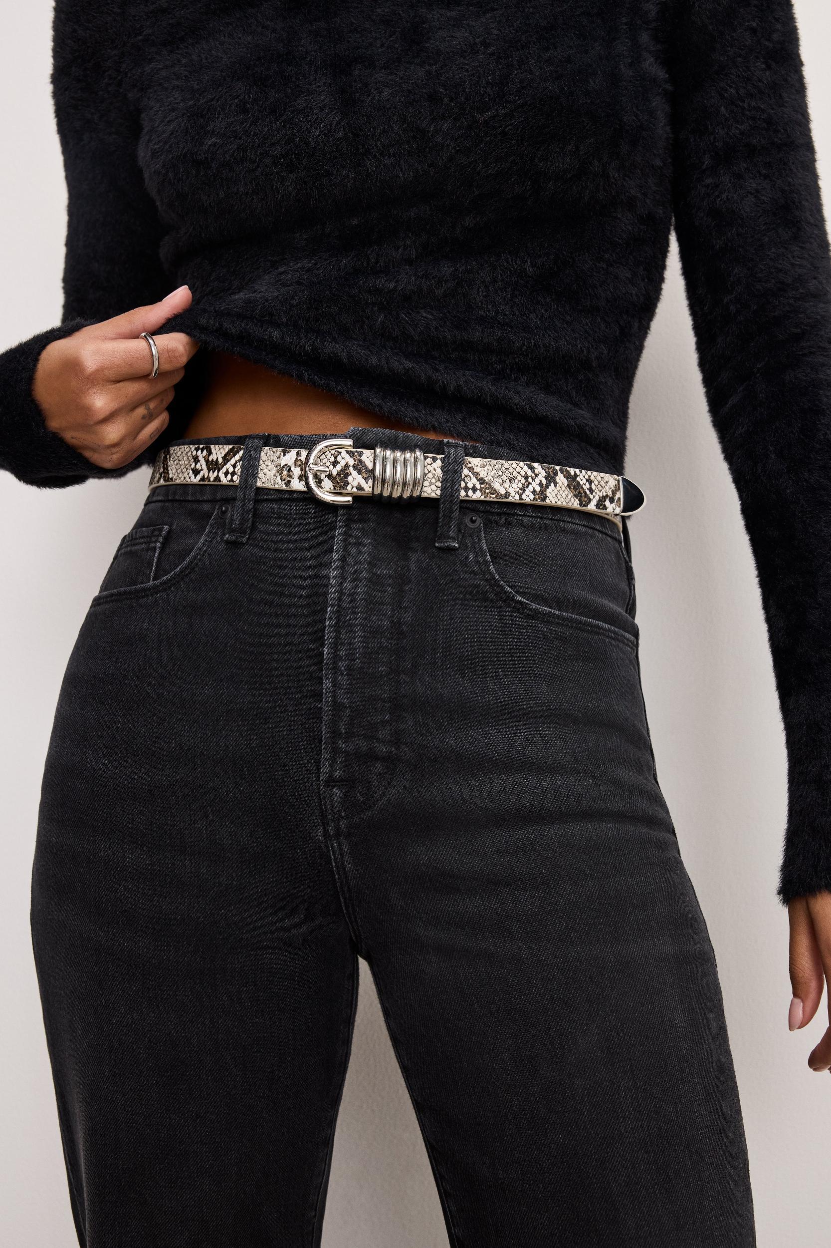 SLIM 5 RING BELT | BLACK AND WHITE SNAKE PRINT Product Image
