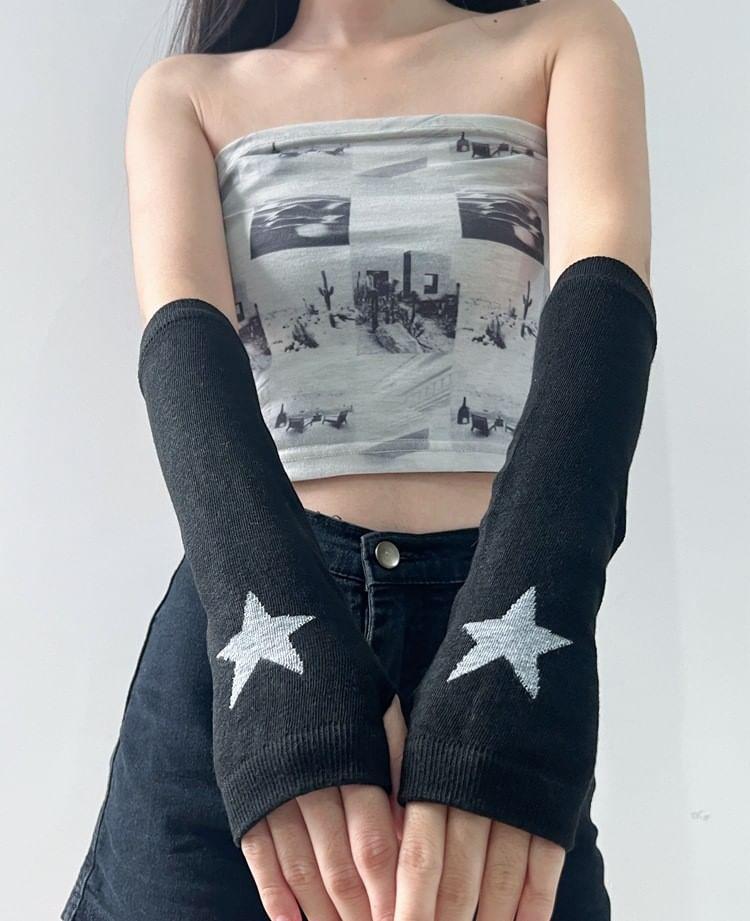Print Knitted Fingerless Gloves Product Image
