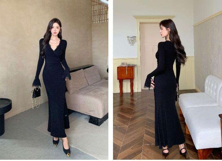 Long-Sleeve V-Neck Plain Lace Trim Ruched Maxi Mermaid Dress Product Image